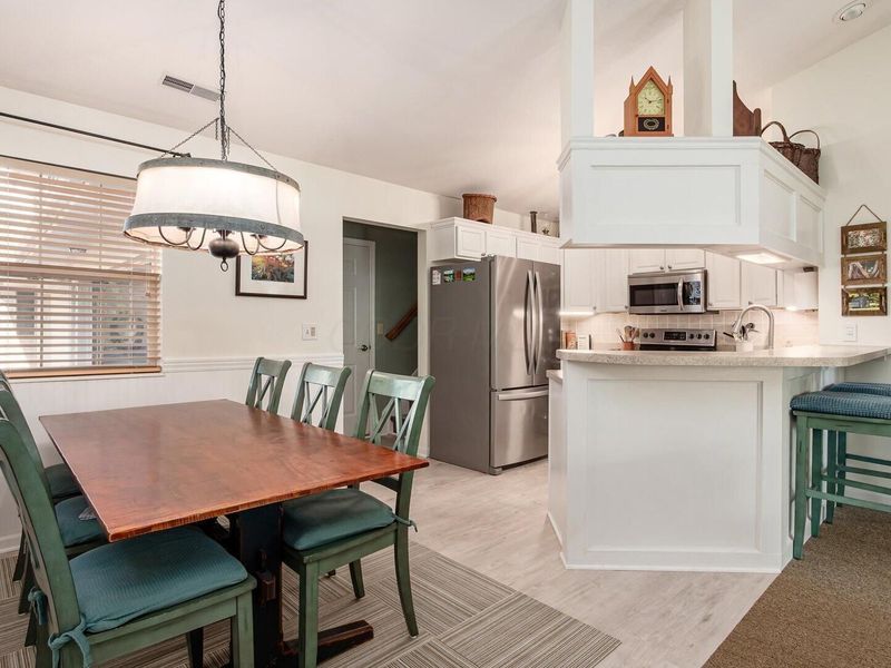 669 Kensington Drive , Heath, OH 43056 Photo 9