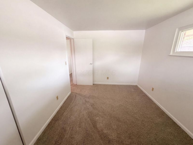 924 Miriam Drive W, Columbus, OH 43204 Photo 10