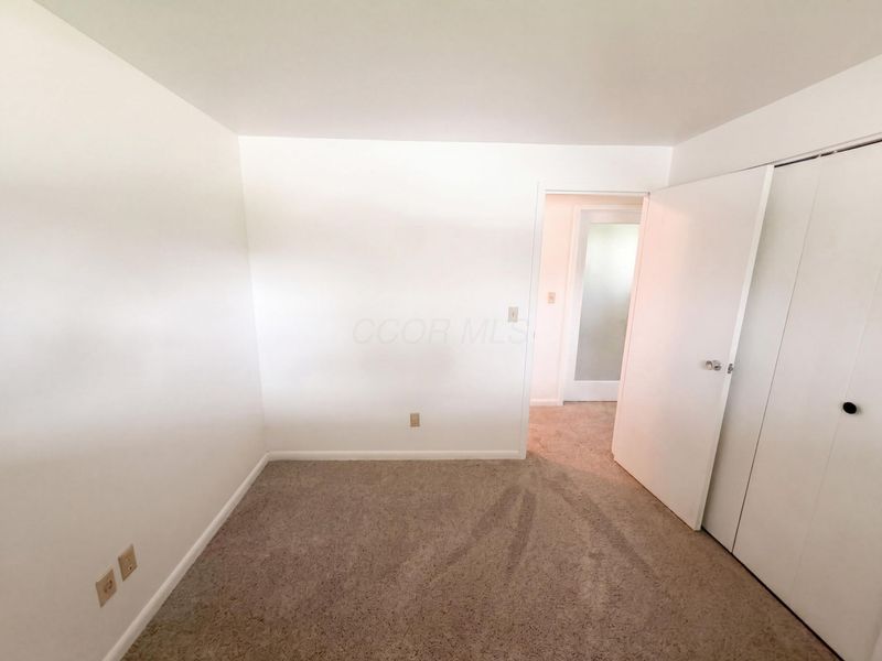 924 Miriam Drive W, Columbus, OH 43204 Photo 4