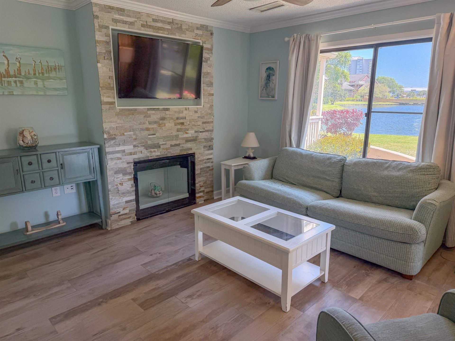 215 Baslow Ct.  Photo 6