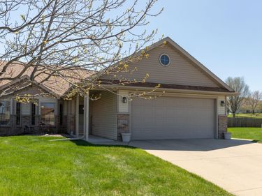 6411 Bandel Hills Lane NW, Rochester, MN 55901
