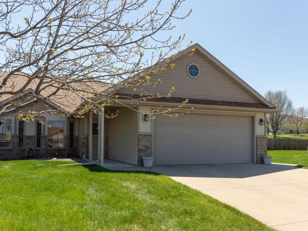 6411 Bandel Hills Lane NW, Rochester, MN 55901