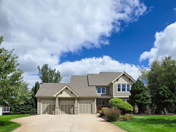 21157 Ridgewood Trail , Lakeville, MN 55044