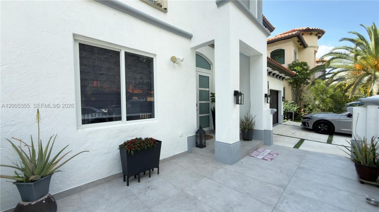 2180 SW 152nd Pl , Miami, FL 33185 Photo