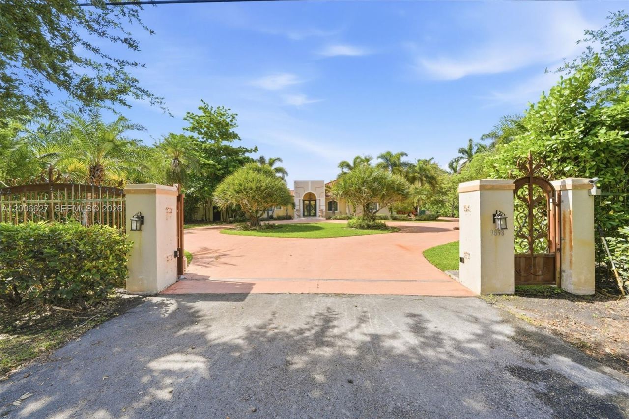 9898 NW 133rd St , Hialeah Gardens, FL 33018 Photo