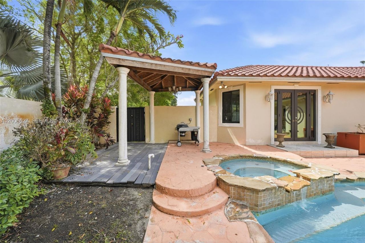 9898 NW 133rd St , Hialeah Gardens, FL 33018 Photo