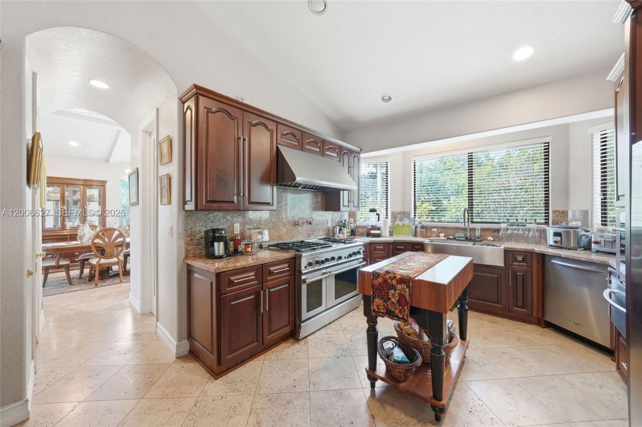 9898 NW 133rd St , Hialeah Gardens, FL 33018 Photo