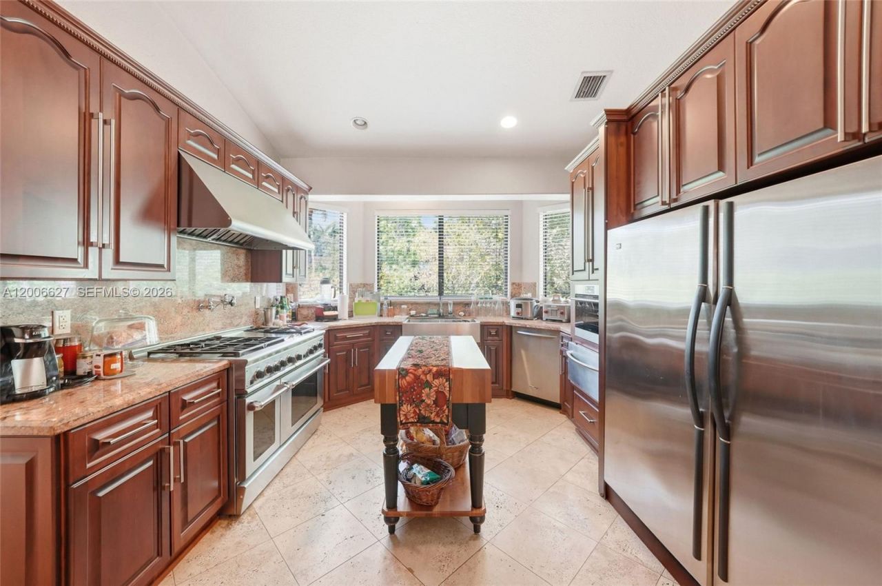 9898 NW 133rd St , Hialeah Gardens, FL 33018 Photo