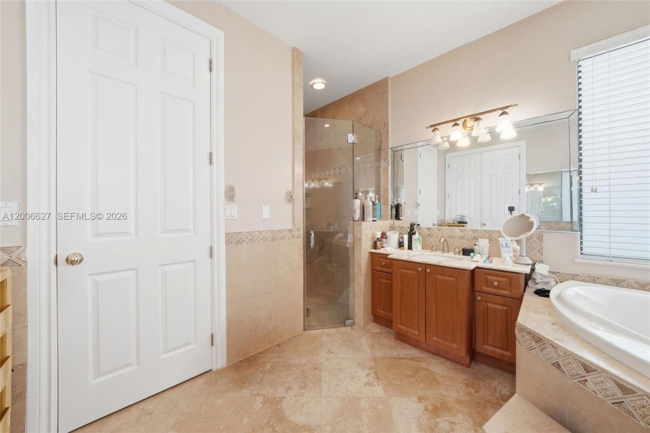 9898 NW 133rd St , Hialeah Gardens, FL 33018 Photo