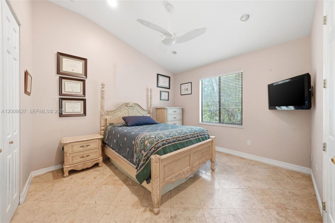 9898 NW 133rd St , Hialeah Gardens, FL 33018 Photo