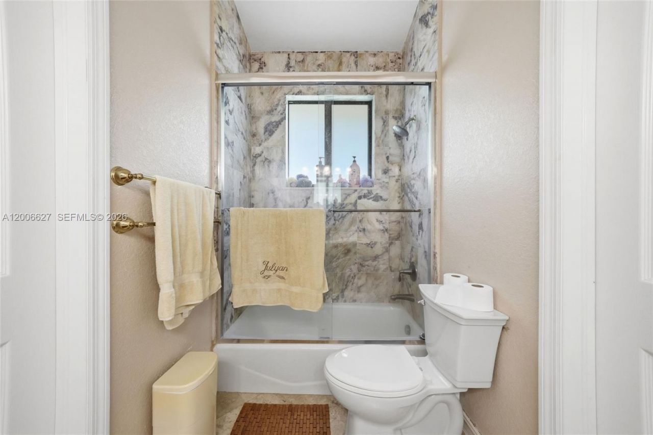 9898 NW 133rd St , Hialeah Gardens, FL 33018 Photo