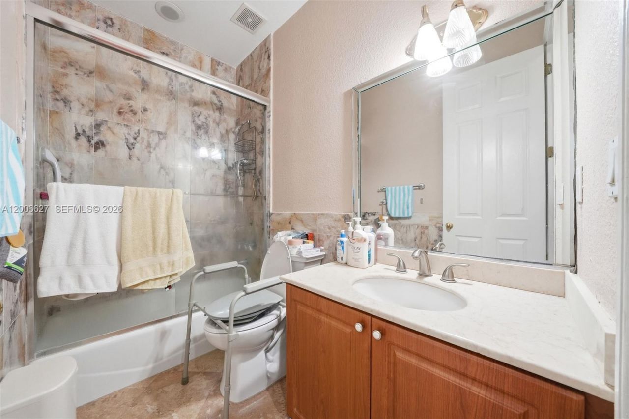 9898 NW 133rd St , Hialeah Gardens, FL 33018 Photo