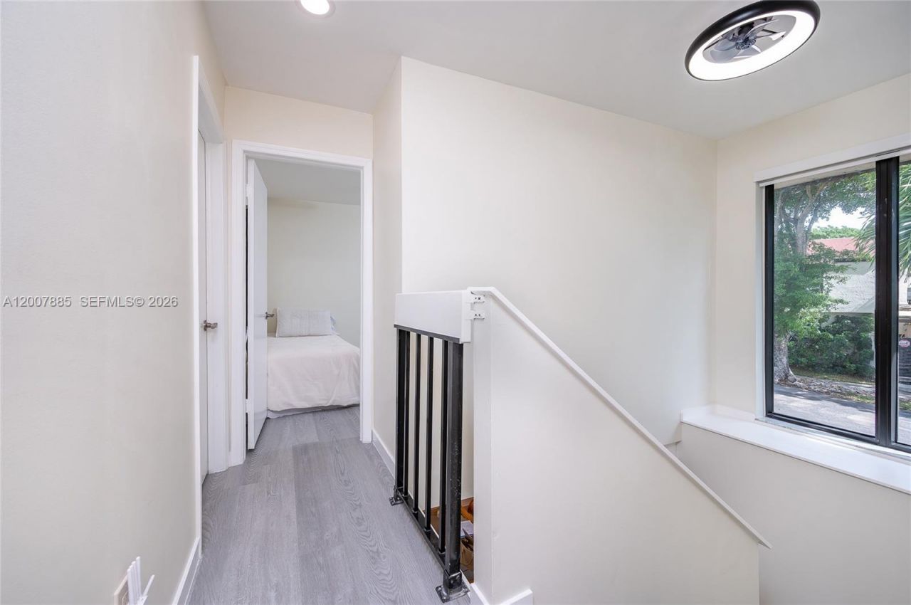 10340 NW 5th Ter, Unit 1-26, Miami, FL 33172 Photo