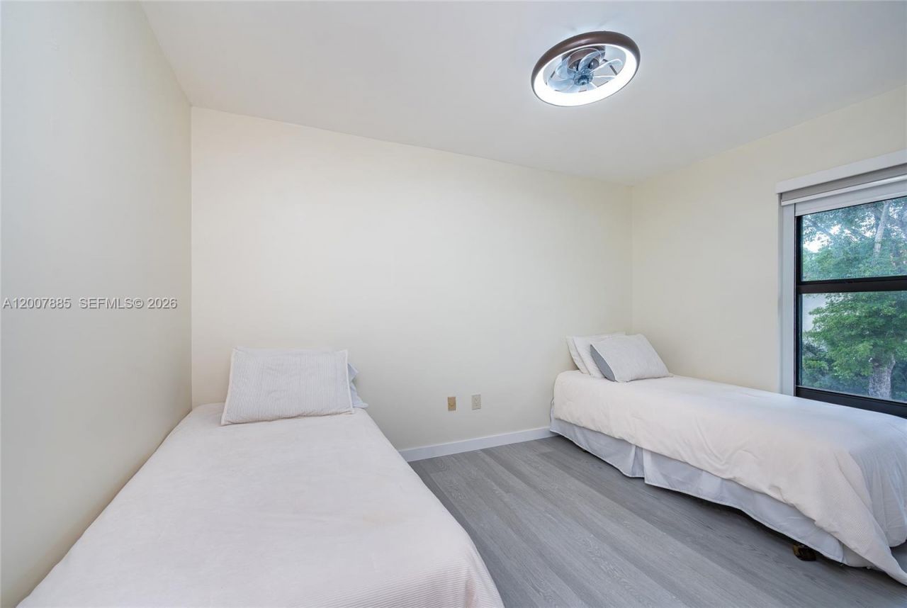 10340 NW 5th Ter, Unit 1-26, Miami, FL 33172 Photo