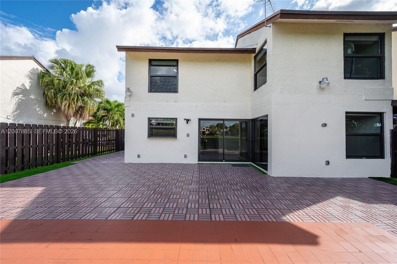 10340 NW 5th Ter, Unit 1-26, Miami, FL 33172 Photo