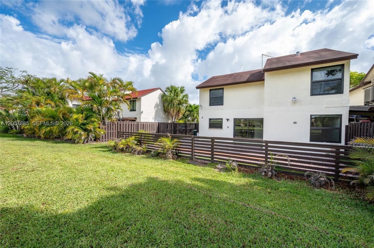 10340 NW 5th Ter, Unit 1-26, Miami, FL 33172 Photo