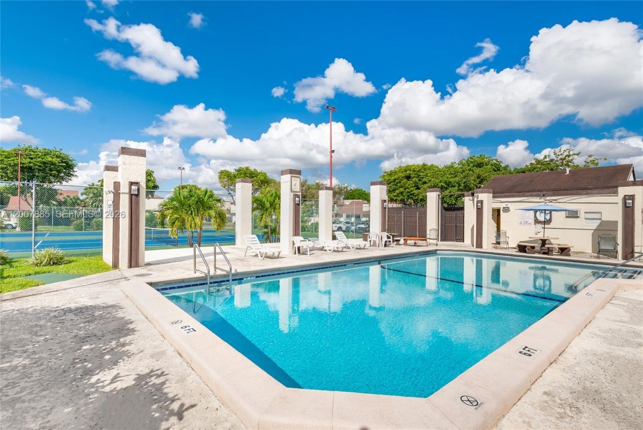 10340 NW 5th Ter, Unit 1-26, Miami, FL 33172 Photo