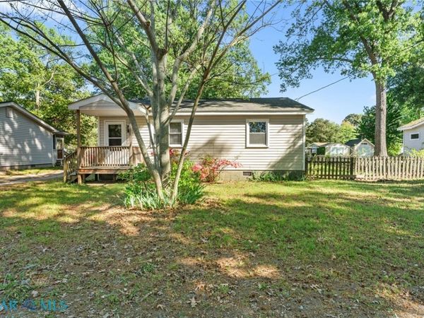 92 Cherry Drive , Hudgins, VA 23076