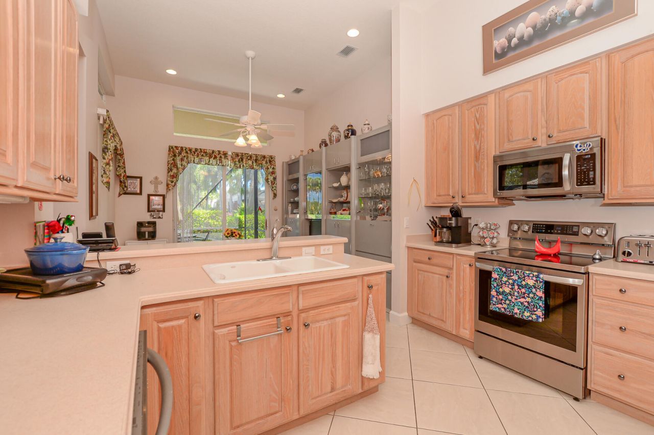 7966 Poppy Hills Lane, Port Saint Lucie, FL 34986 Photo