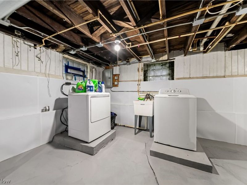 1714 Hillview Road, Cleveland, OH 44112 Photo 15