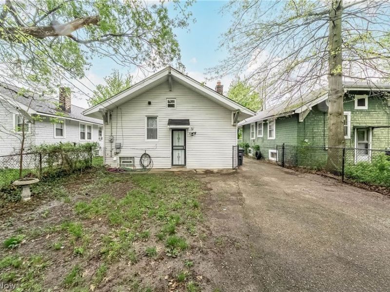 1714 Hillview Road, Cleveland, OH 44112 Photo 17