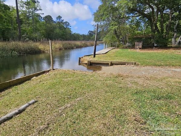 5765 Windover St, Milton, FL 32583