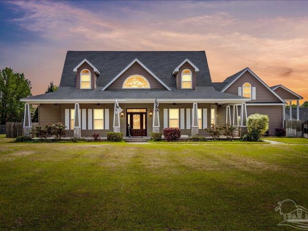 3035 Whitley Ln, Pace, FL 32571