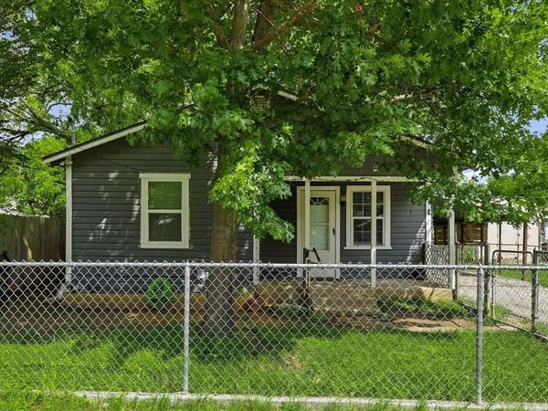 305 Claude Avenue, Cleburne, TX 76031