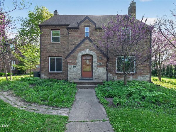 2204 Orchard Road, Ottawa Hills, OH 43606