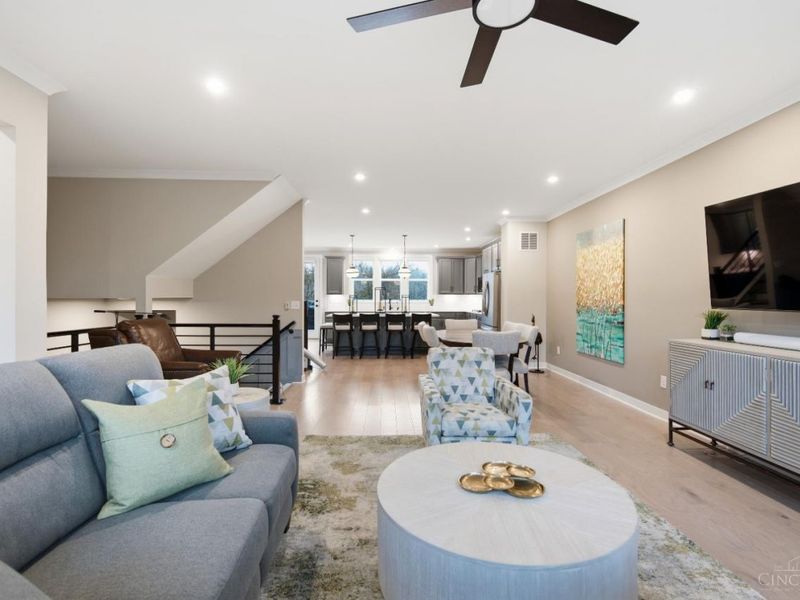 102 Blossom View Drive, Loveland, OH 45140 Photo 3