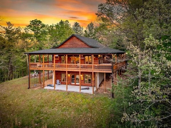 490 Walnut Hills Drive, Mineral Bluff, GA 30559