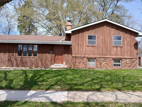 1220 E ROELAND AVENUE, Appleton, WI 54915