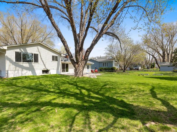 10205 39th Avenue N, Plymouth, MN 55441