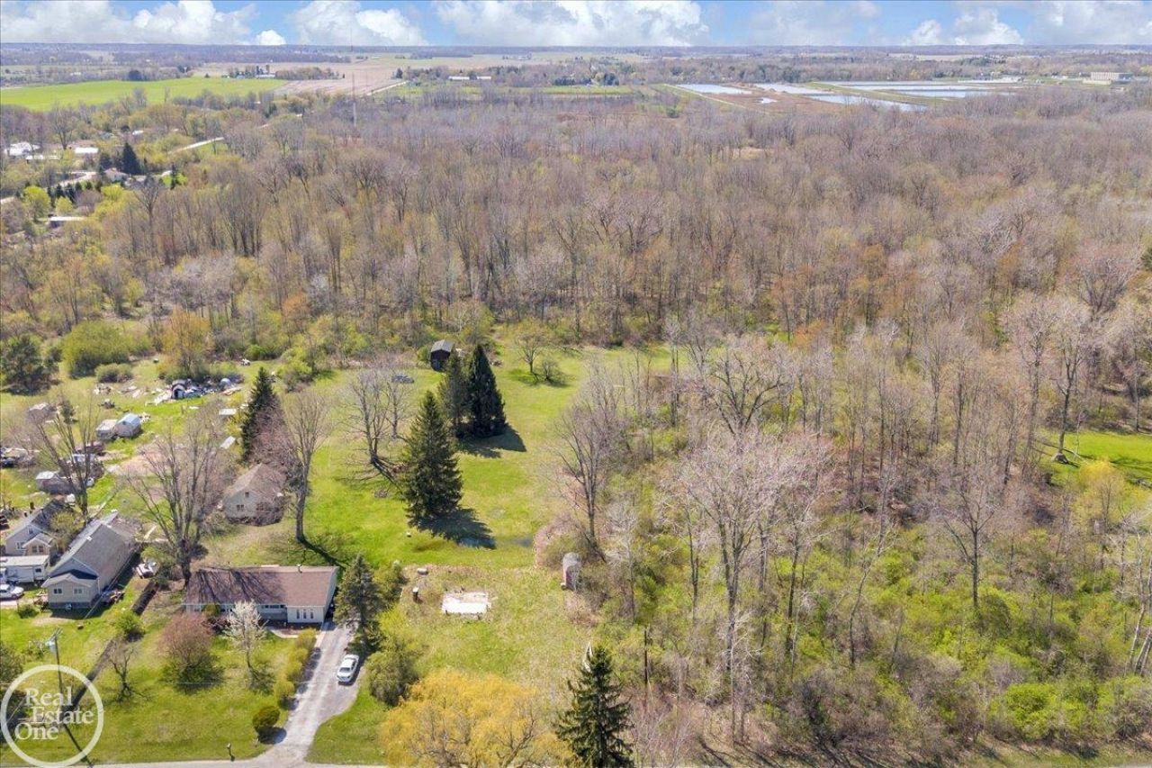 5577 Tice Road, Fort Gratiot, MI 48094 Main Photo