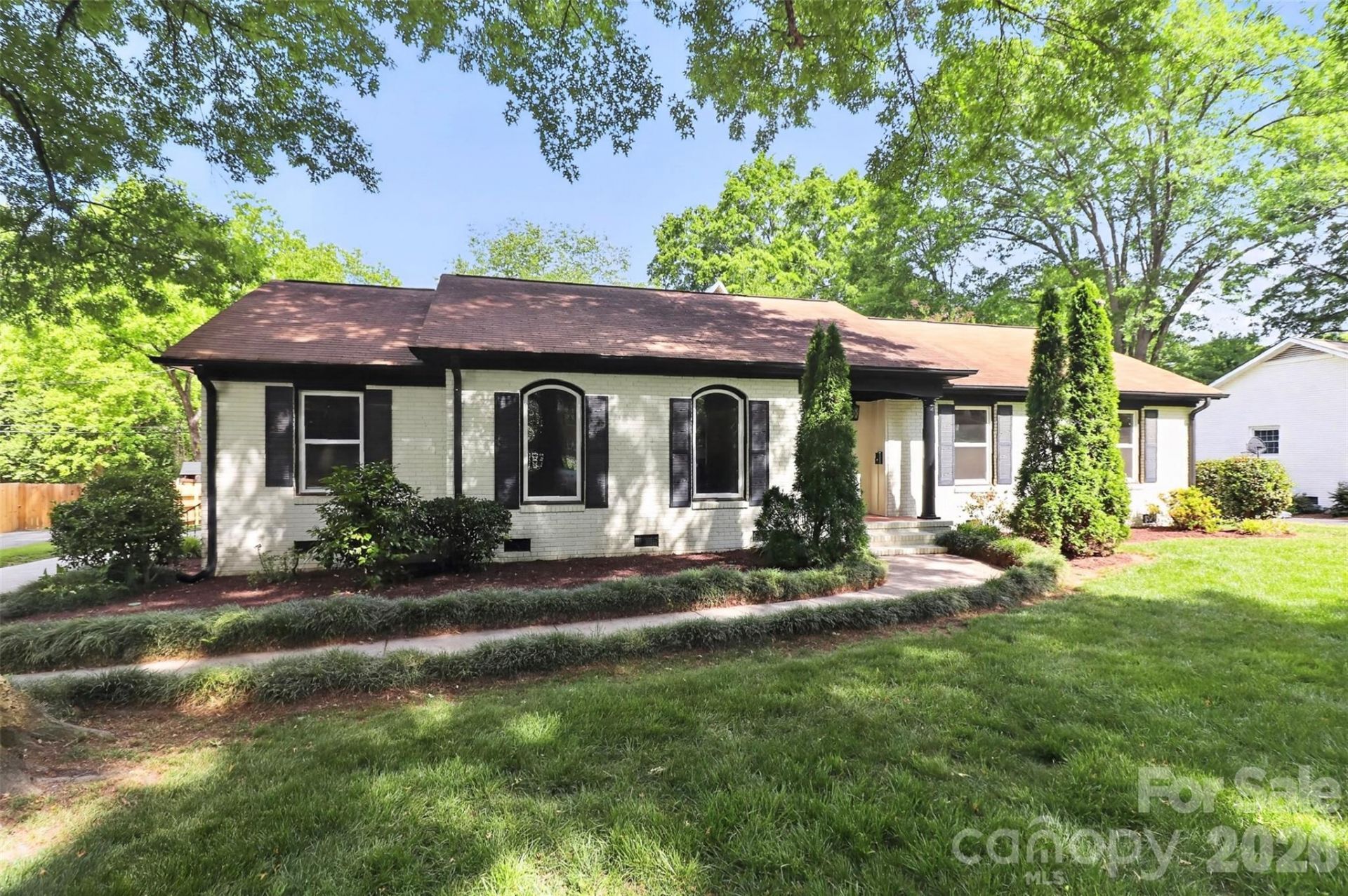 6632 Lancer Drive, Charlotte, NC 28226 Main Photo