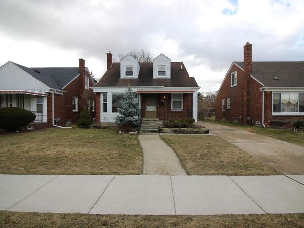 16230 Toepfer Drive, Eastpointe, MI 48021