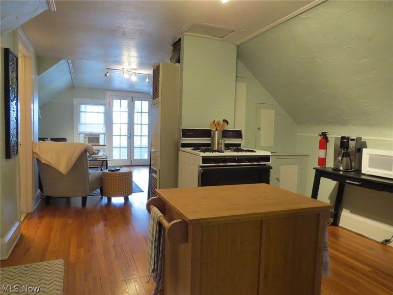 13834 Clifton Boulevard, Lakewood, OH 44107 Photo 13