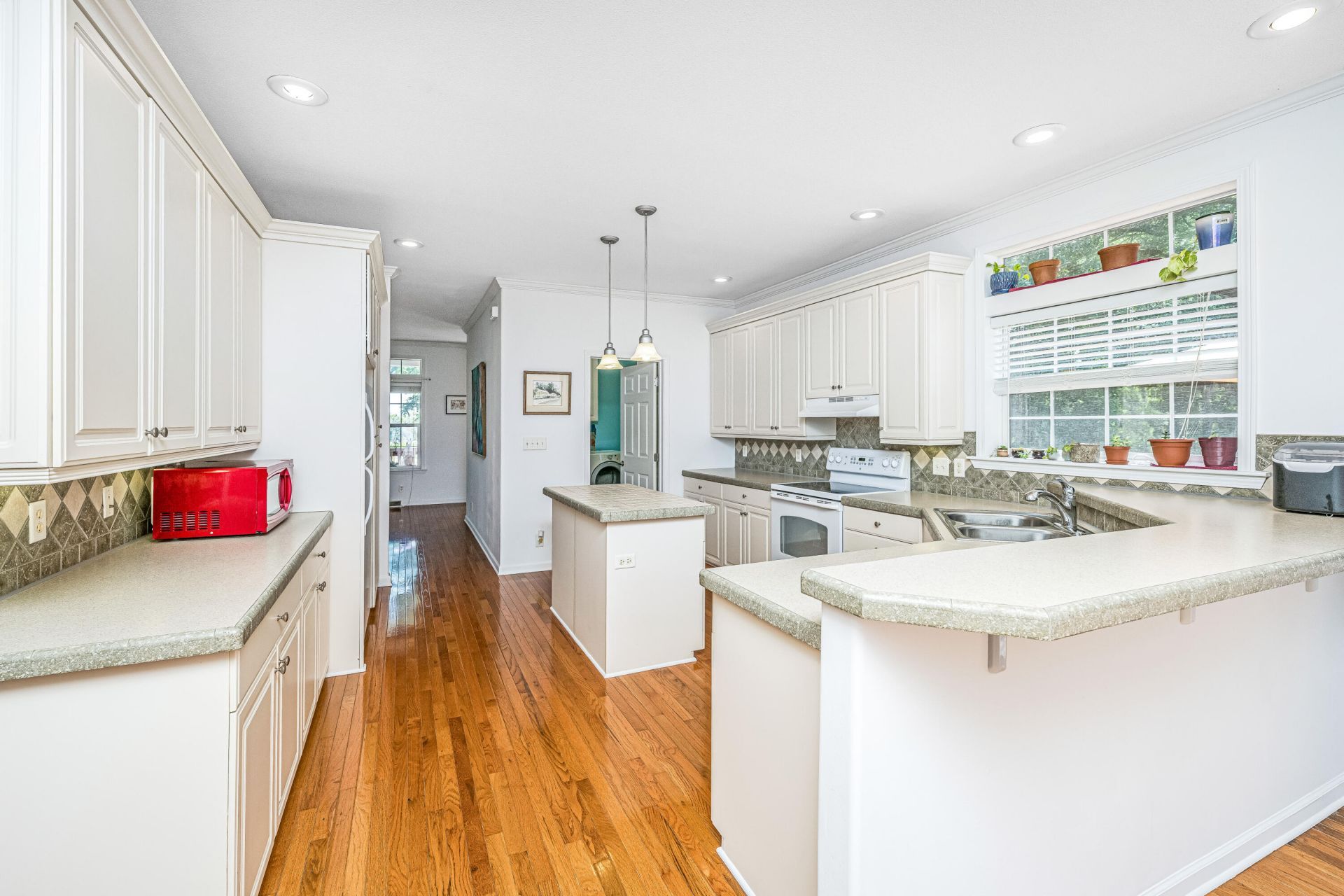 7650 Point Of Pines Road Photo 15