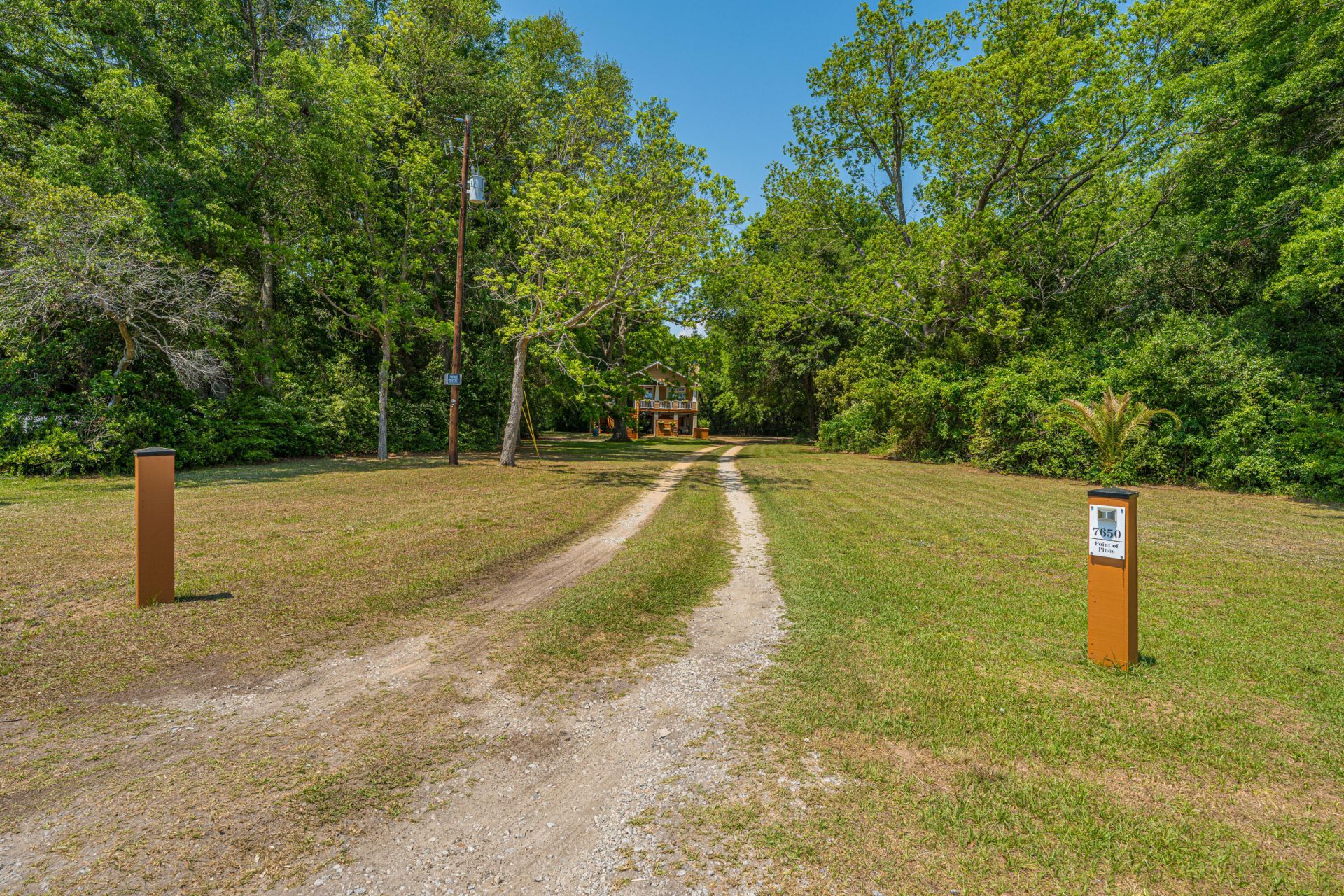 7650 Point Of Pines Road Photo 4