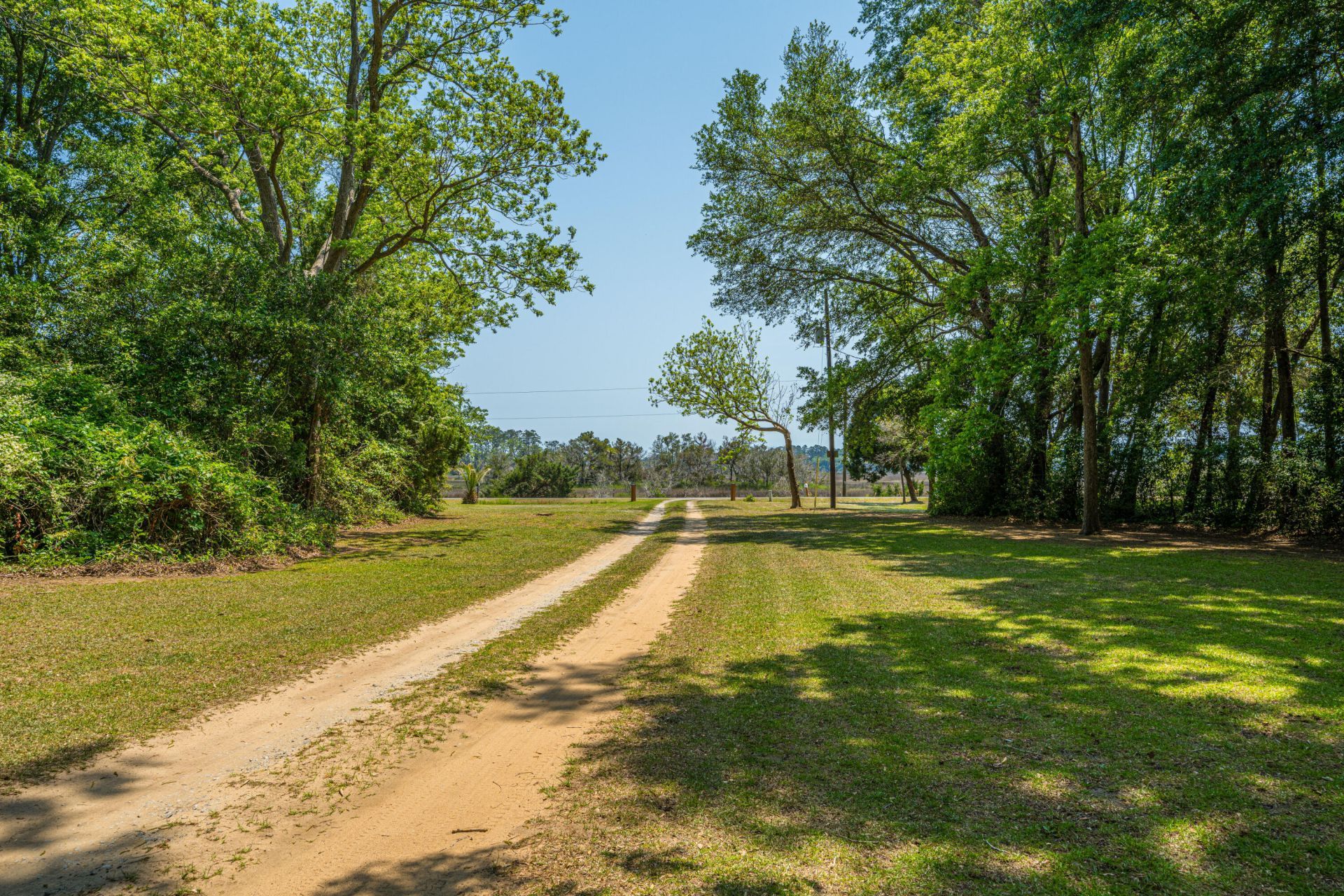 7650 Point Of Pines Road Photo 7