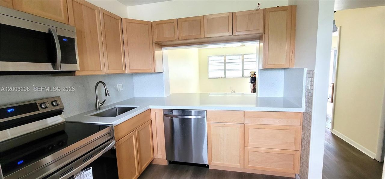 2200 Park Ln, Unit 302, Hollywood, FL 33021 Photo