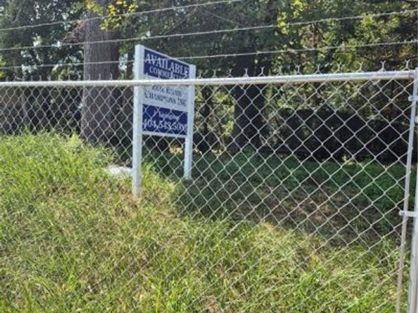 1210 Bolton Road NW, Atlanta, GA 30331