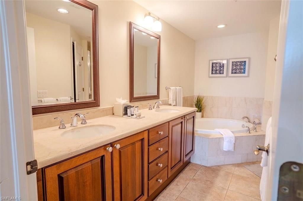 1045 Sandpiper St, Unit G203, Naples, FL 34102 Photo