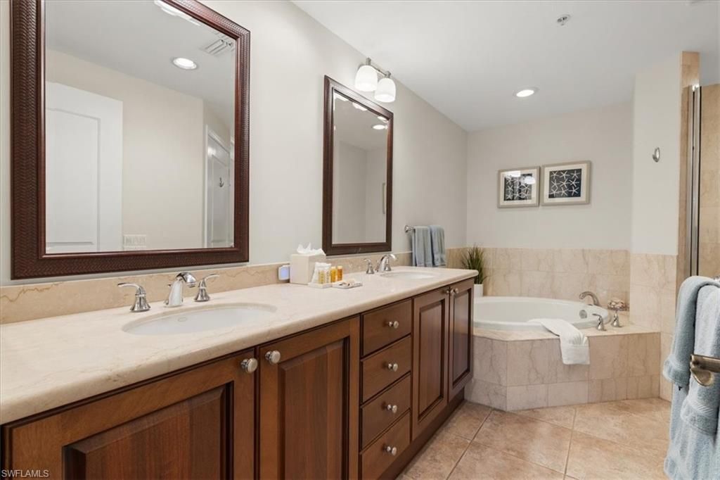 1045 Sandpiper St, Unit G203, Naples, FL 34102 Photo