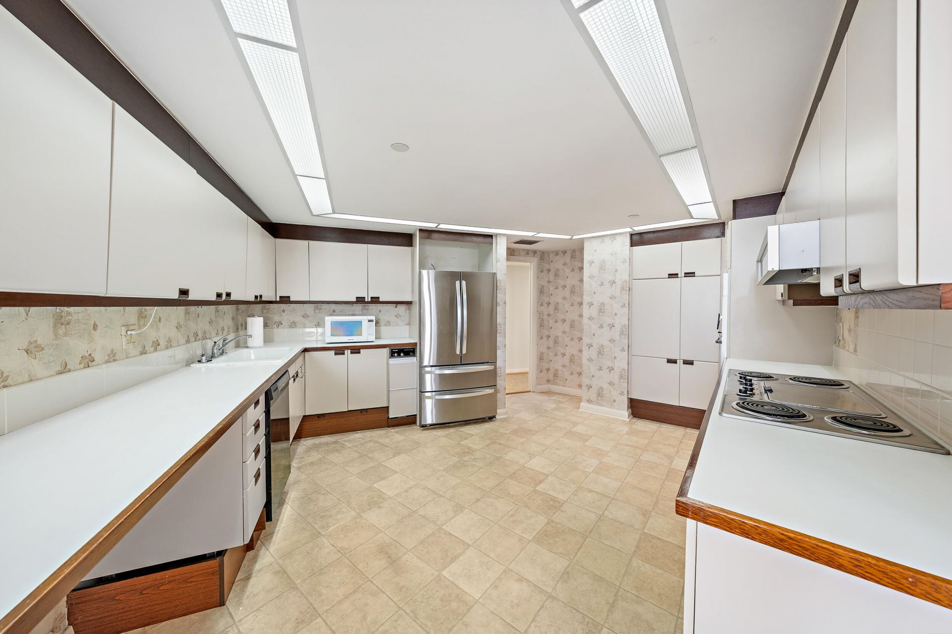 100 Lakeshore Drive, Unit 354, North Palm Beach, FL 33408 Photo