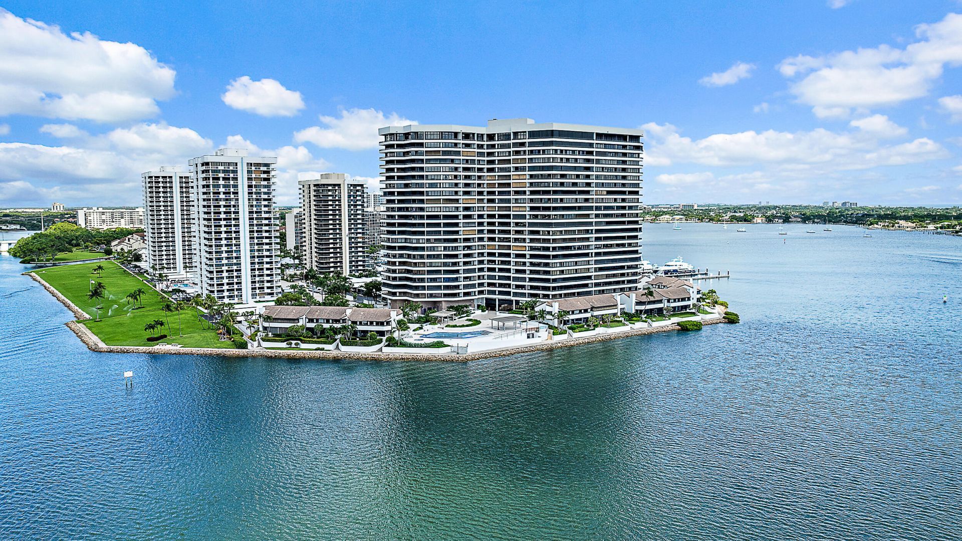 100 Lakeshore Drive, Unit 354, North Palm Beach, FL 33408 Photo