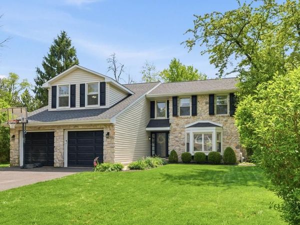 862 VILLAGE CIRCLE, BLUE BELL, PA 19422