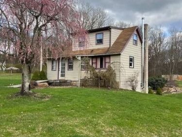 37 ERHARDT ROAD, FLEETWOOD, PA 19522