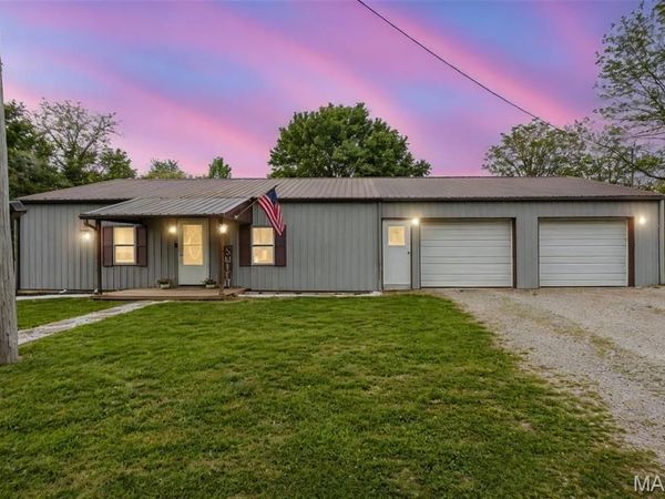 305 E North Street, Mulberry Grove, IL 62262