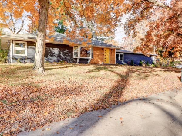 501 Woodland Drive , Clinton, IA 52732